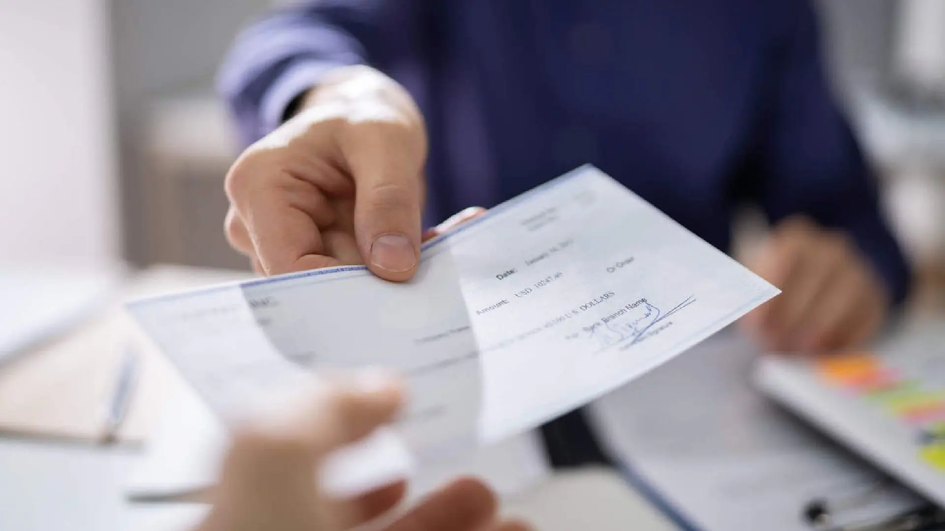 UAE-Salary-Advance (1)